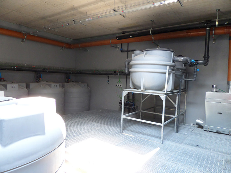 Radioactive wastewater treatment: buffer tanks and pretreatment